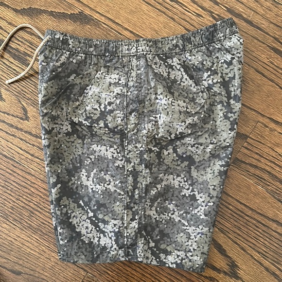 DOLCE & GABBANA Boys Swim Trunks Size 6 - Picture 4 of 8